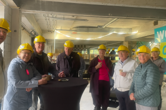 Vier straten/wooncomplexen en Woonopmaat vierden Burendag